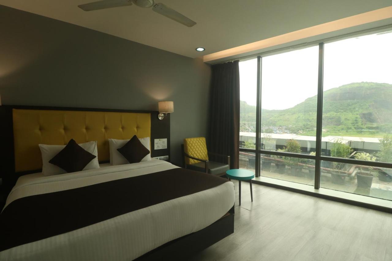 Hotel Mumbai House Airoli, Нави Мумбаи Экстерьер фото