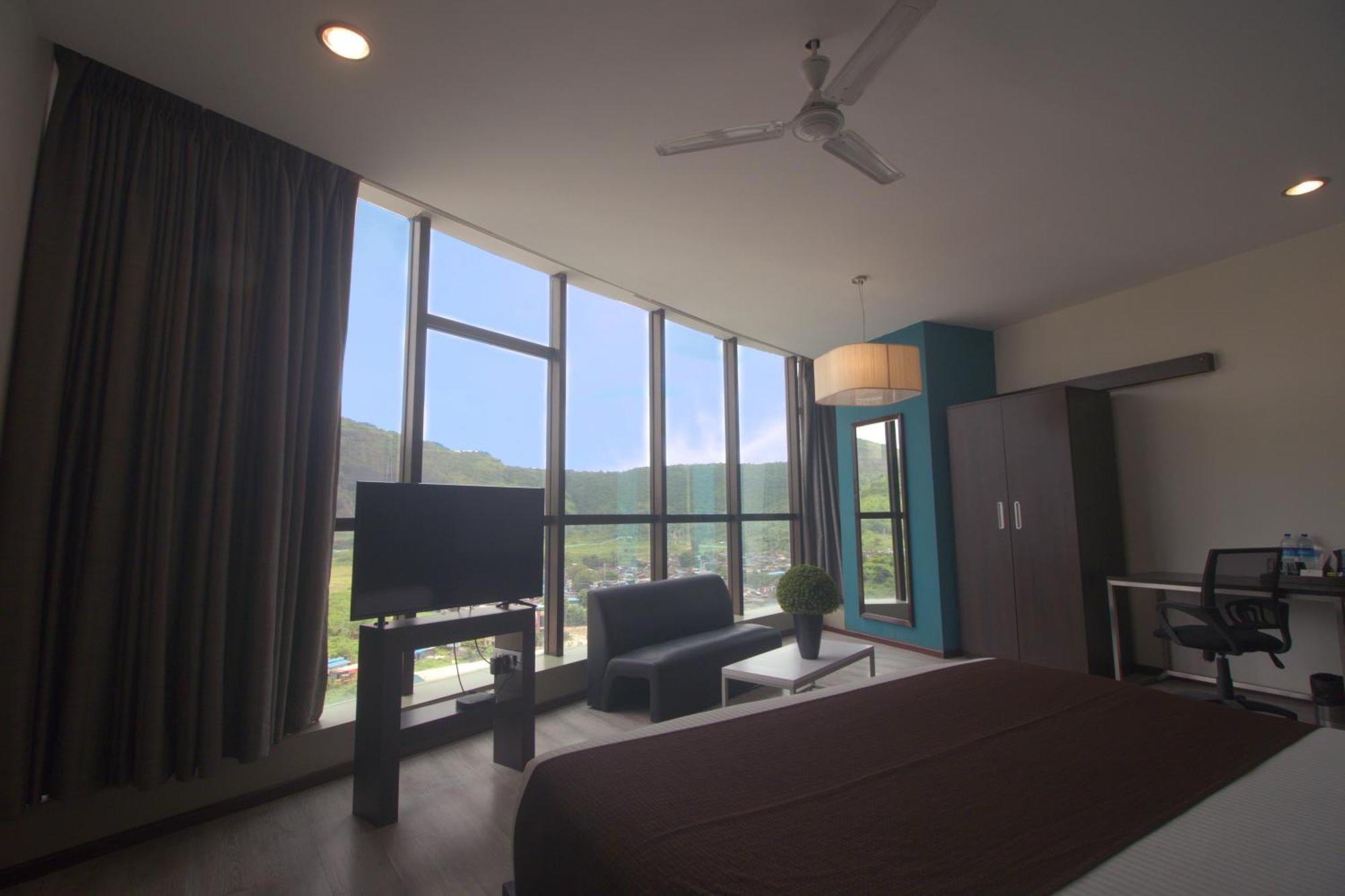 Hotel Mumbai House Airoli, Нави Мумбаи Экстерьер фото